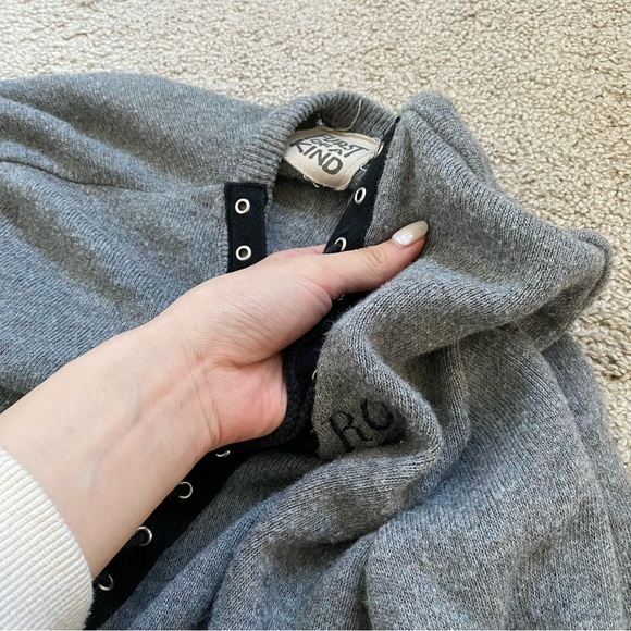 LF Furst Of A Kind Lace-up Vintage Sweater x ROA - Picture 3 of 5